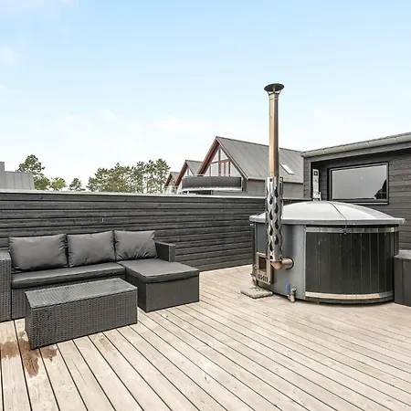 Stunning In Romo With Kitchen Holiday home *