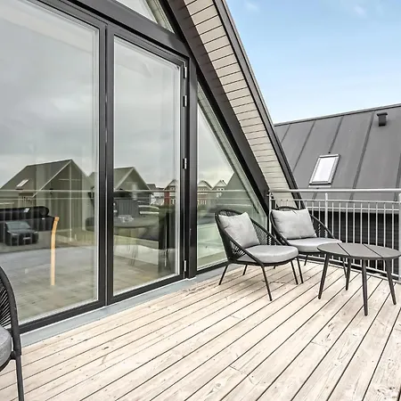 Holiday home Stunning In Romo With Kitchen *