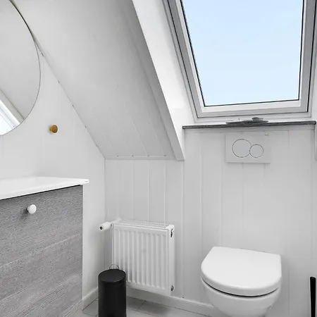 Stunning In Romo With Kitchen